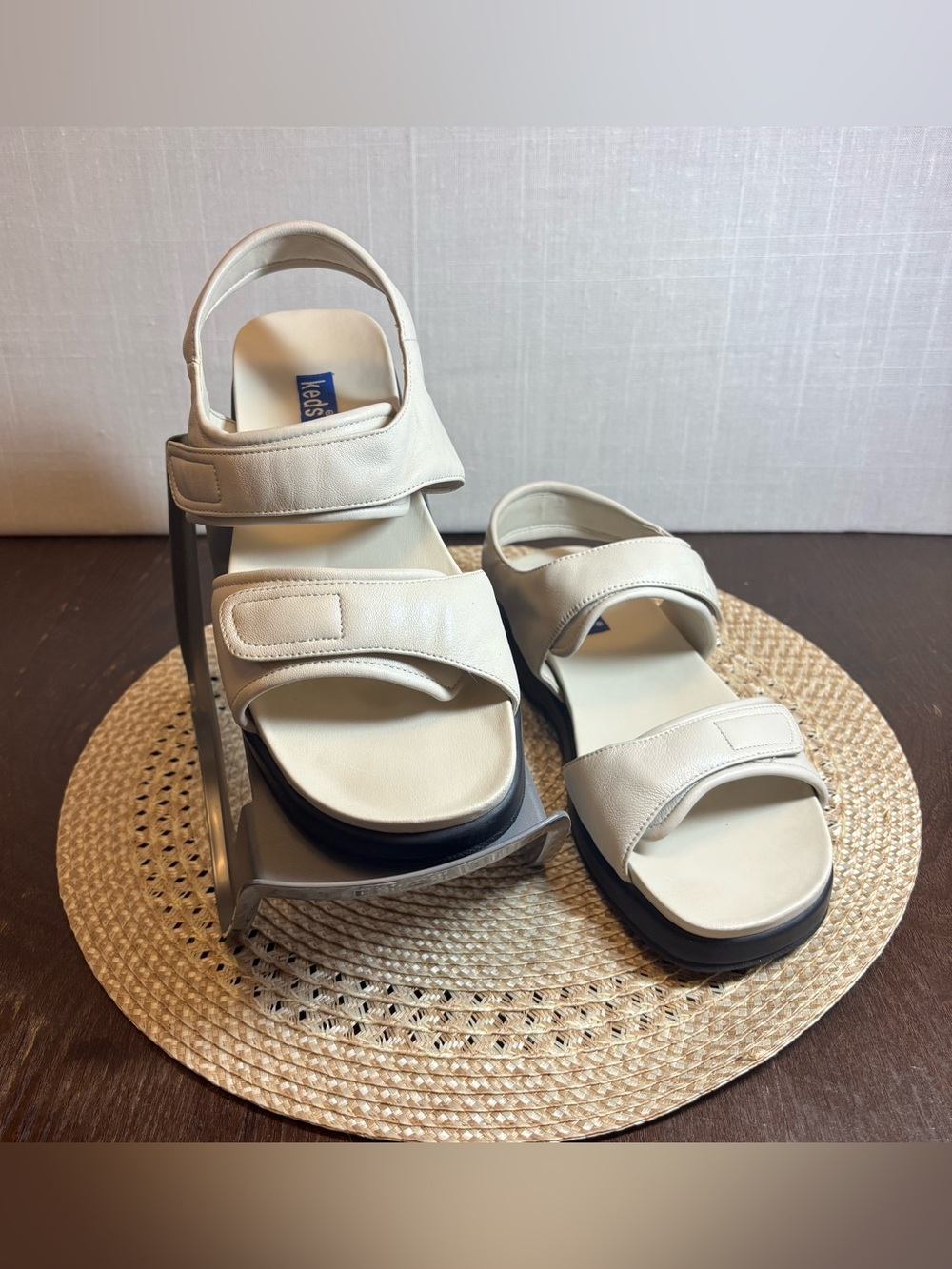 Keds Women’s cream leather multi-strap sandals adjustable closures Sz 8.5 - Picture 2 of 12